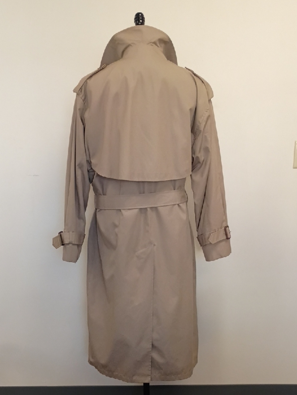 London Fog Vintage Khaki Trench Coat Belted Lined Double Breasted 40R - Picture 3 of 10